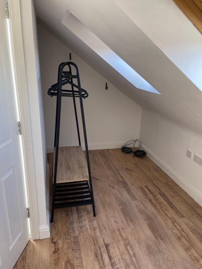 Large, Quiet, Sleeps 16, 4 Bathrooms, Parking, Leicester Exterior foto