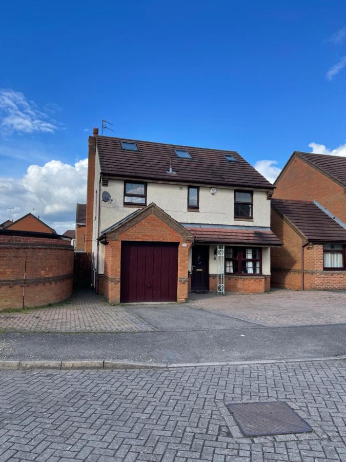Large, Quiet, Sleeps 16, 4 Bathrooms, Parking, Leicester Exterior foto