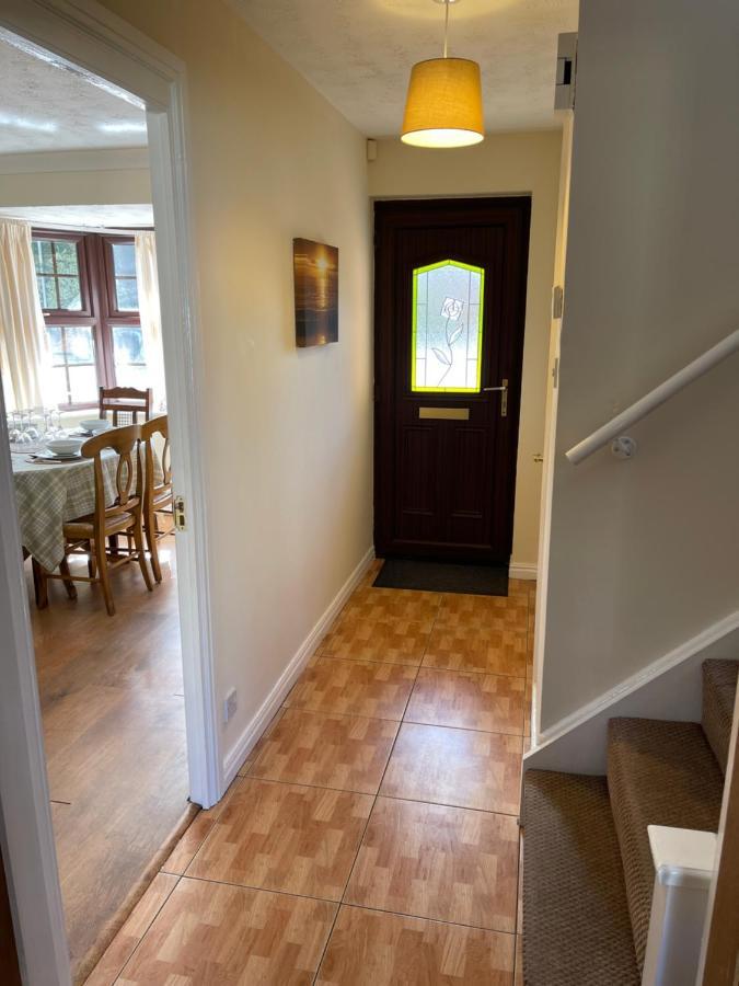 Large, Quiet, Sleeps 16, 4 Bathrooms, Parking, Leicester Exterior foto